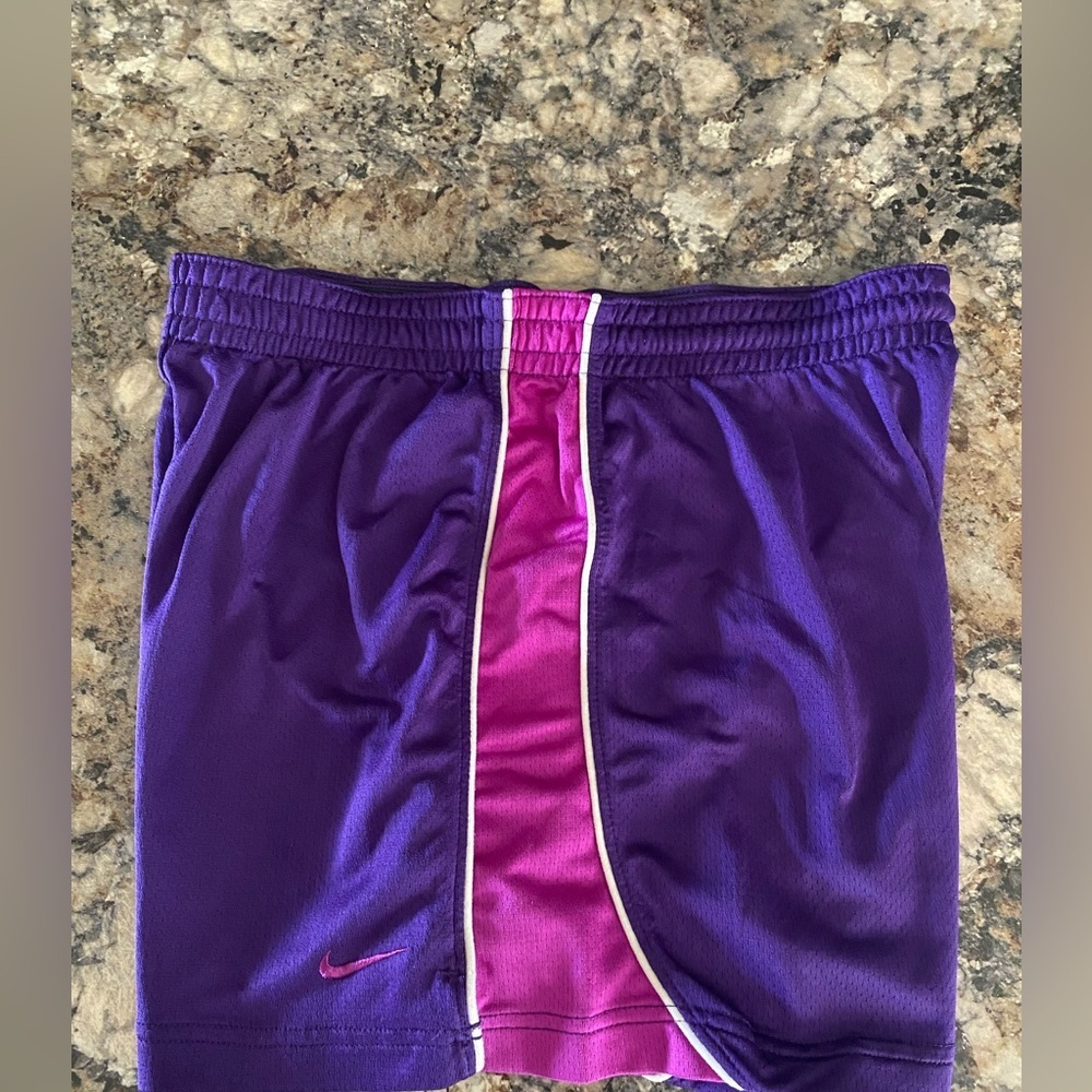 Nike Women’s Athletic Running Shorts Size Small Purple Fuchsia Mesh No Pockets - Picture 6 of 7